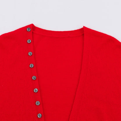 V-neck long sleeved sweater