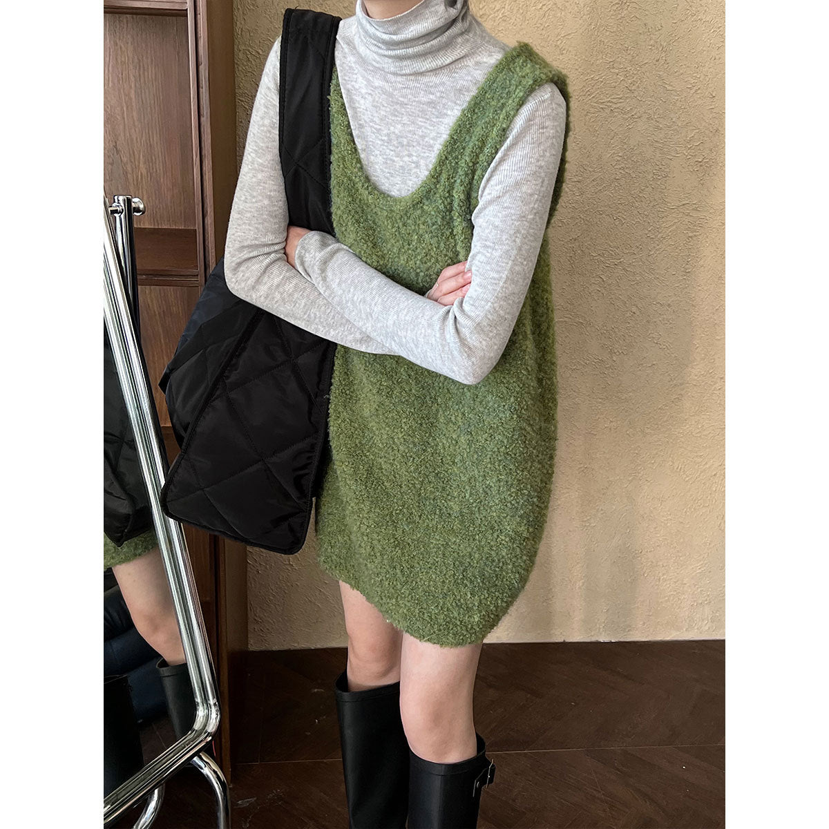 U-neck Loose Slimming Layered Wool Knit Sweater Dress